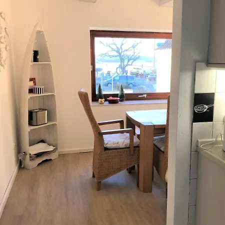 Semesterbostad Friedas Fischerhuus