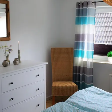 Semesterbostad Friedas Fischerhuus *