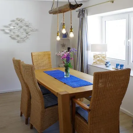 Semesterbostad Friedas Fischerhuus