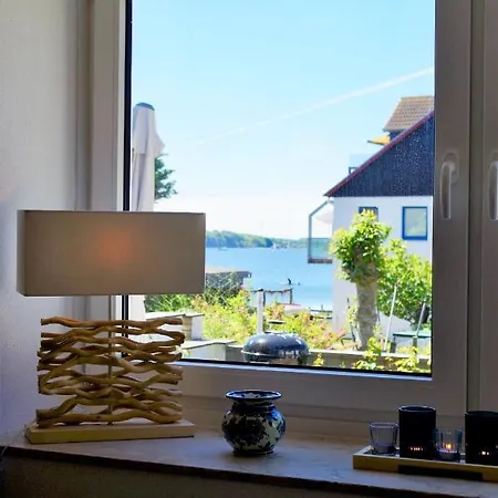 Semesterbostad Friedas Fischerhuus *